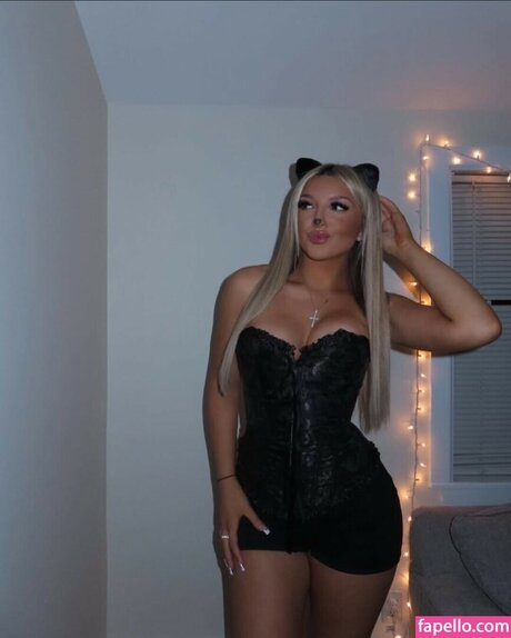 nikkidalessandro22 free actress pictures