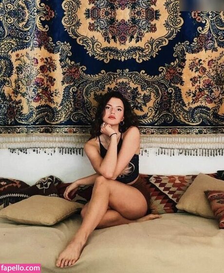 Nina Chuba nudes model picture