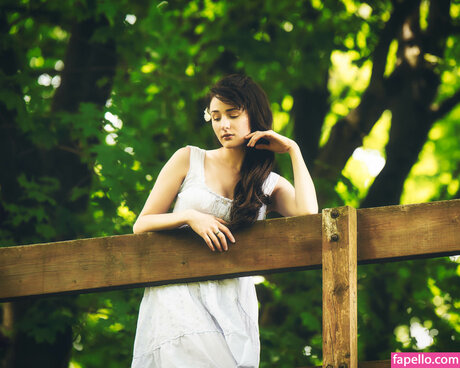 Jessthe Shire model nudes pic