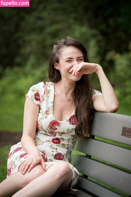 Jessthe Shire star nude picture