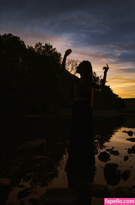 Jessthe Shire model naked picture