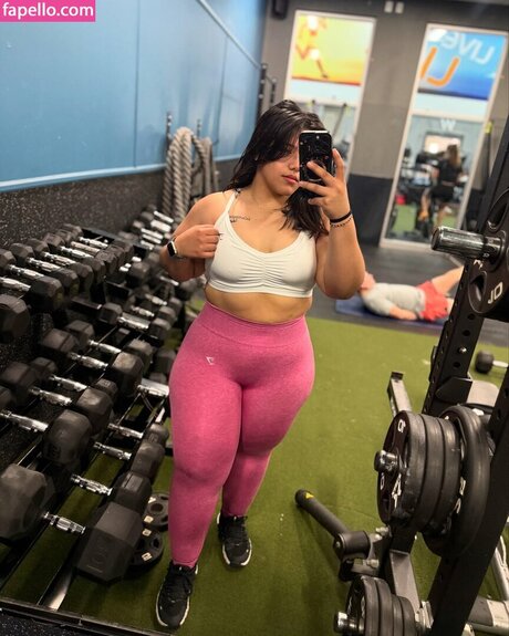 Duyein Martinez star pornographic photos