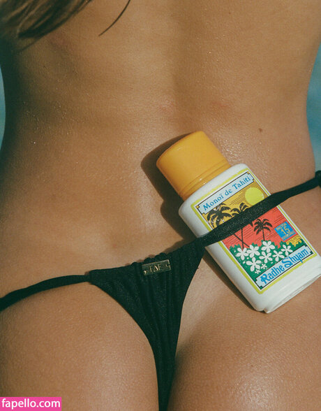 Chloe Campbell model sex photo