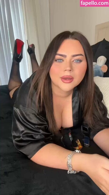 Madi Eliza beautiful pornstar pictures