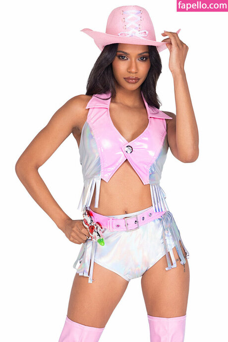 Space Cowgirl top model pic