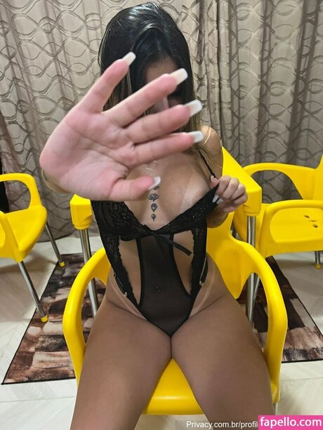 annyoficialon model nude image