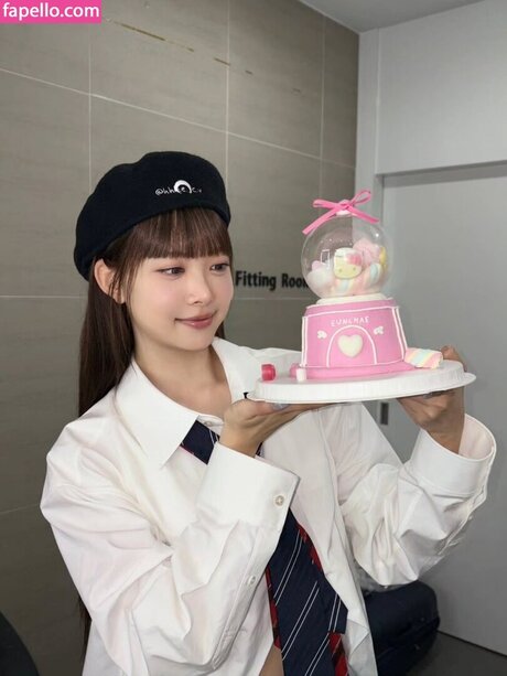 shemale fucks girl onlyfans free porn images