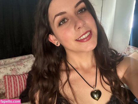 Lily Winters sexy actress pics