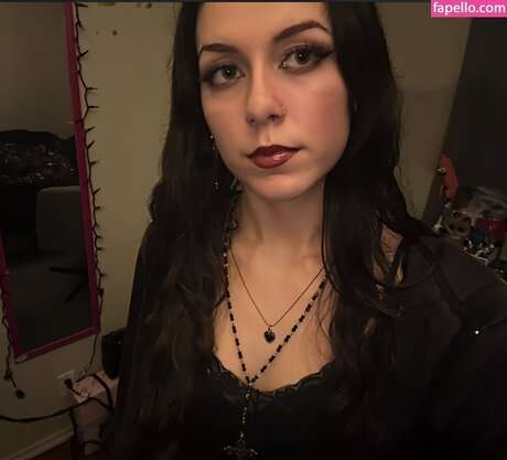 Lily Winters model hd picture