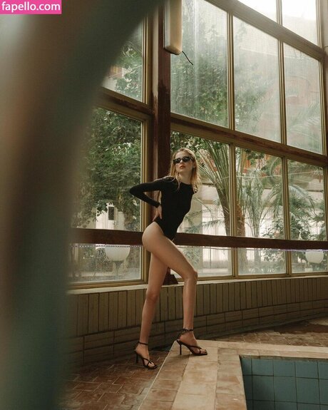 Xenaex erotic star photo