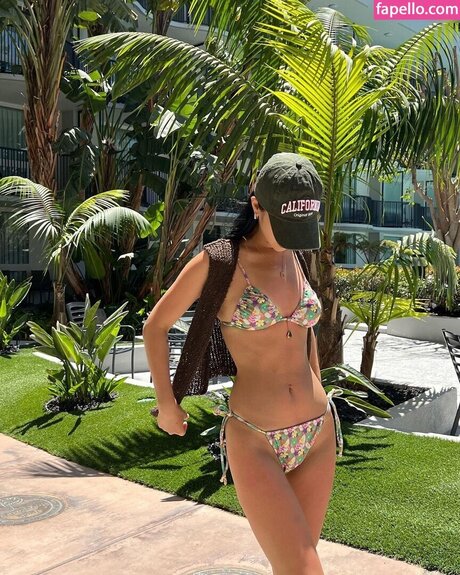 Chailee Son nudes model photos