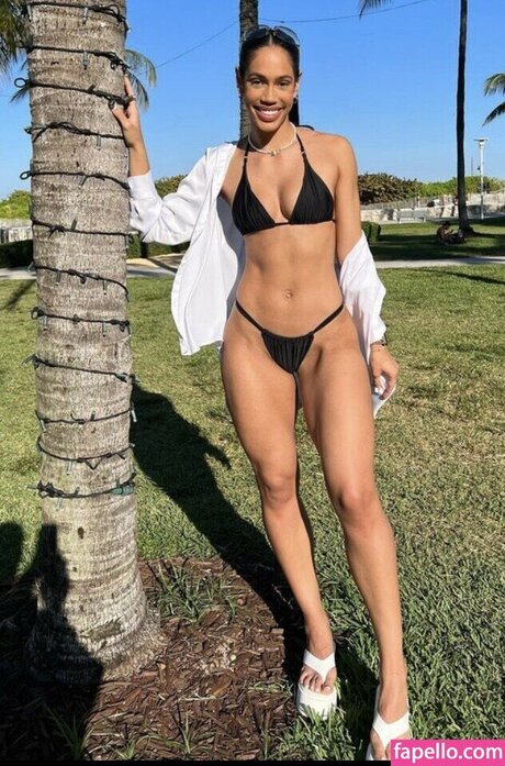 Savannah Pesante star top image