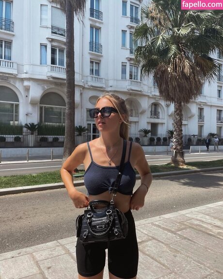 Julia Haller star sexy pictures