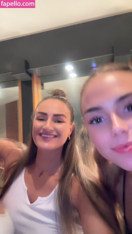 pollyanna isabella pornstar hot galleries