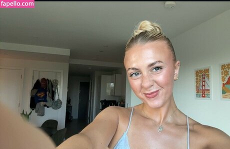 emwallbank exclusive model gallery