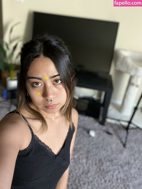 Lee Huang beautiful actress photos