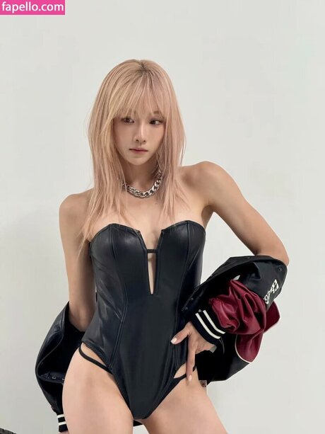 Euddeume pornstar art photo