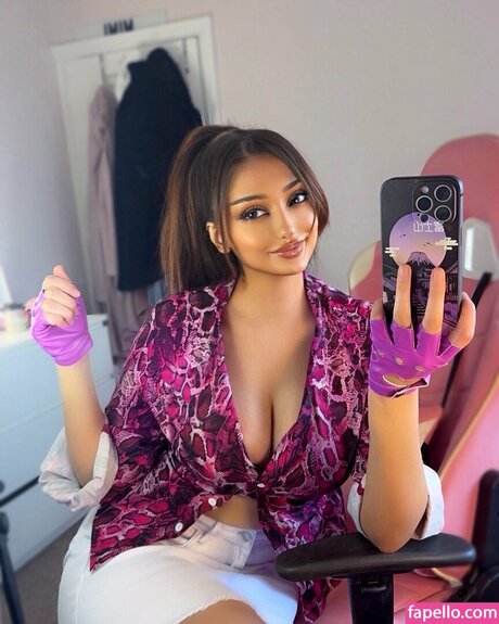 Iceymim erotic pornstar archive