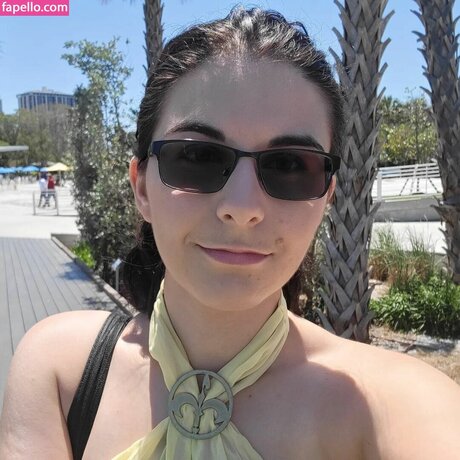 Allylotl model sexy pics