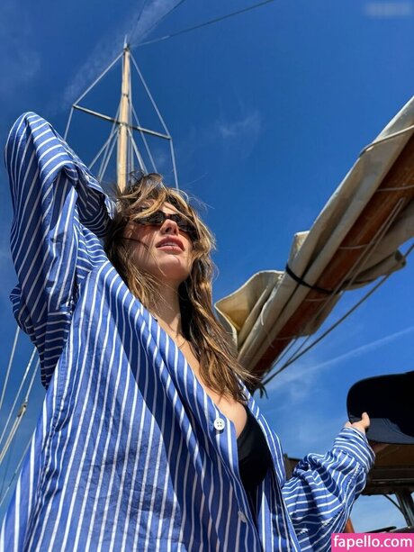 Charleen Weiss model naked photos