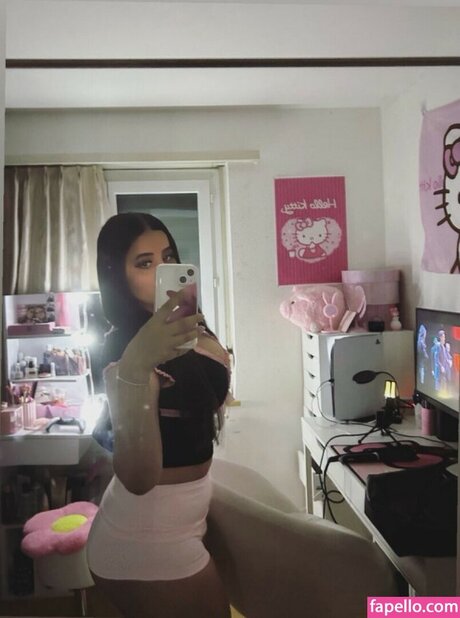 Pinkhealz Xyshams art star photo