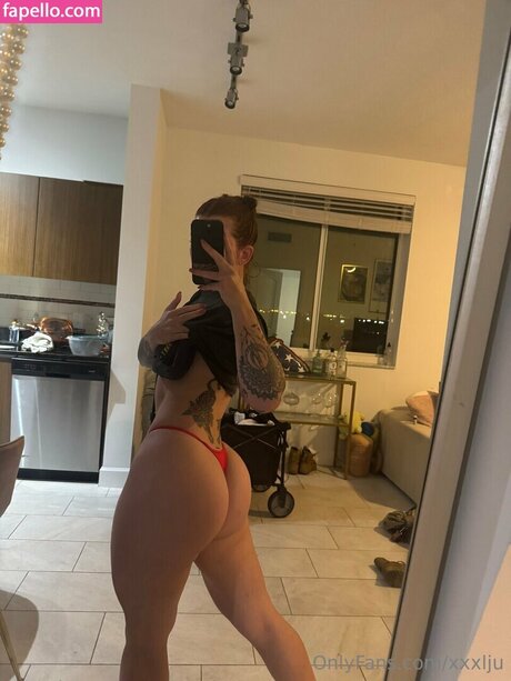 Xlrgju nude model pic