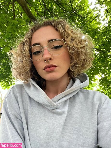 Girl Gooners star hot image