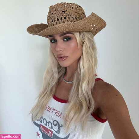 Hallie Batchelder star top archive