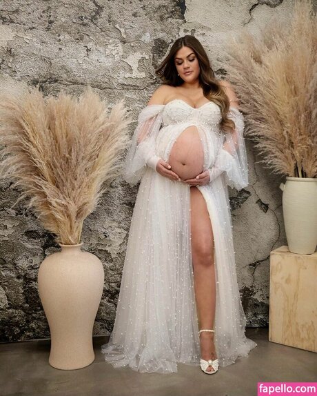 Brittany Cartwright nude model galleries