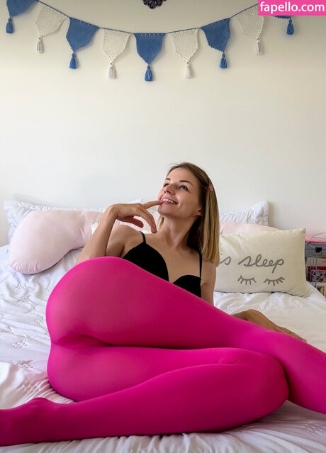 Irina Baker exclusive star img