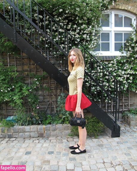 Hermione Corfield nice model image