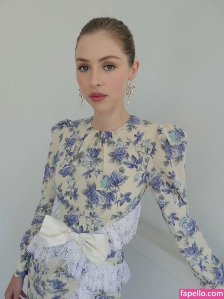 Hermione Corfield naked model pic