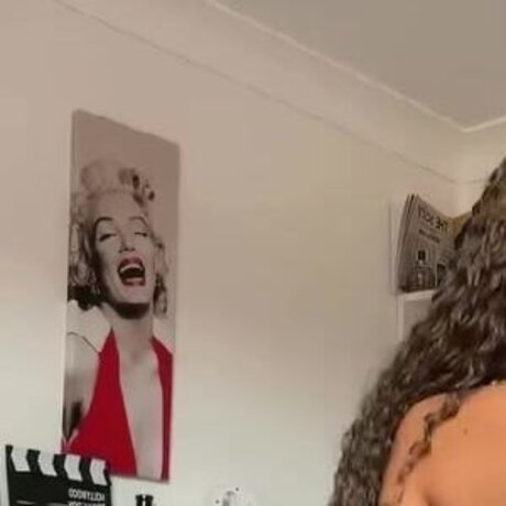 aylawingx sexy star image