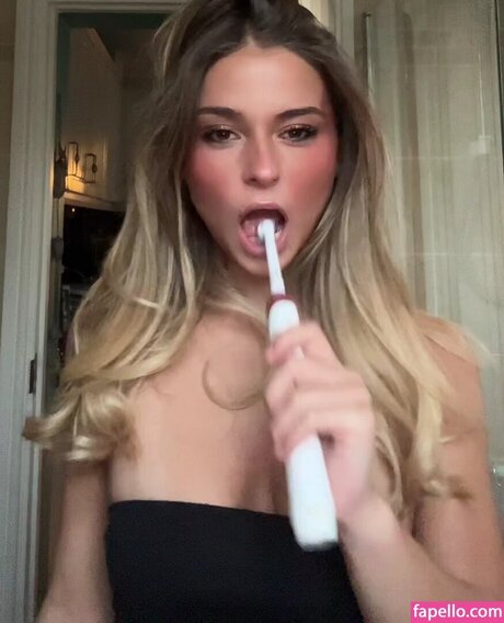 gr0us3 and maisi3 exclusive star photos