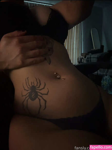 egoariii sexy model photo