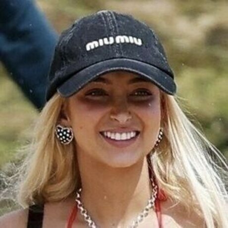 Emma Pillemer model pretty galleries