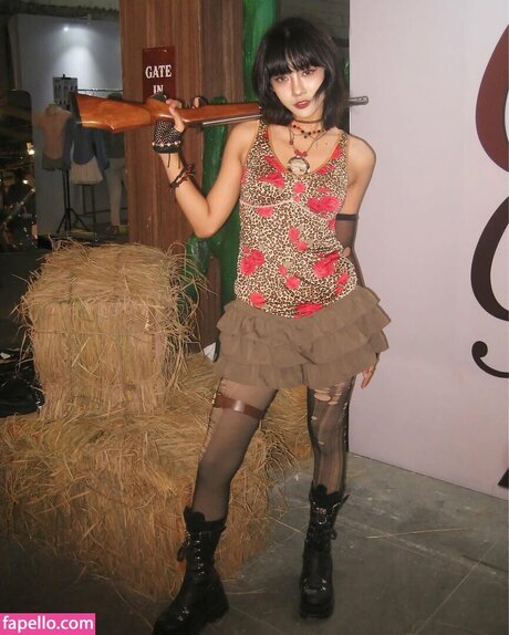 Atiqaaarn beautiful model img