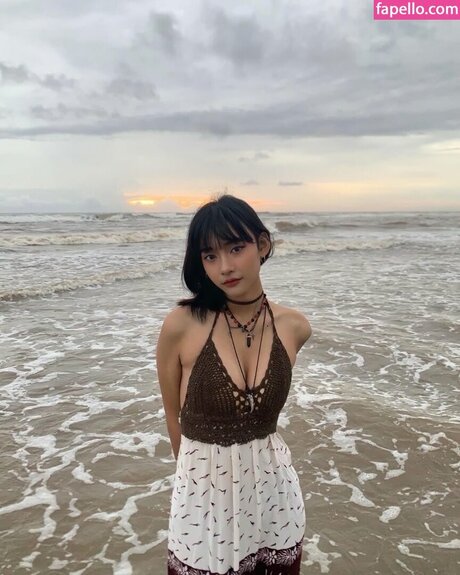 Atiqaaarn star adult images