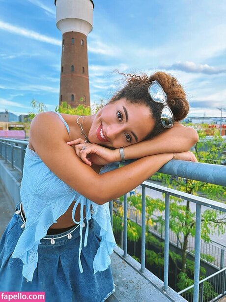 amandabellaciss pornstar naked archive