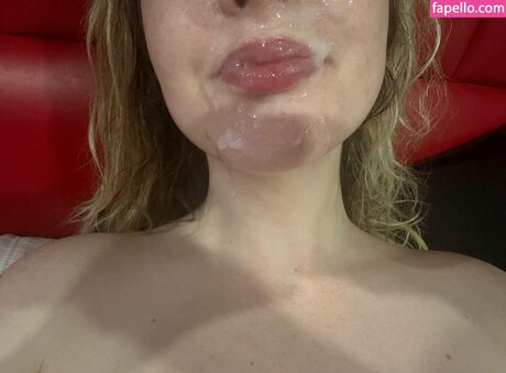 larusaxoxo naked star picture