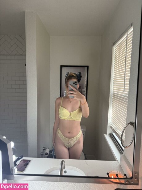 itssnow free actress photo