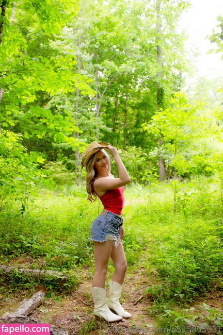 harlowellis hd actress photo