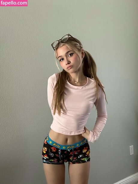 booleahhh nice model picture