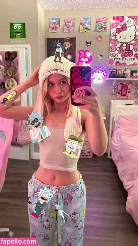 booleahhh pornographic model images