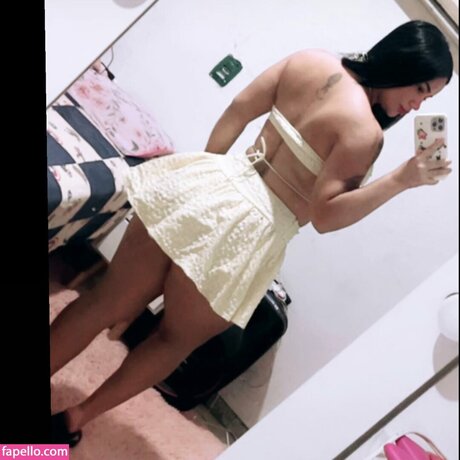 Luana Rebelo model top pic