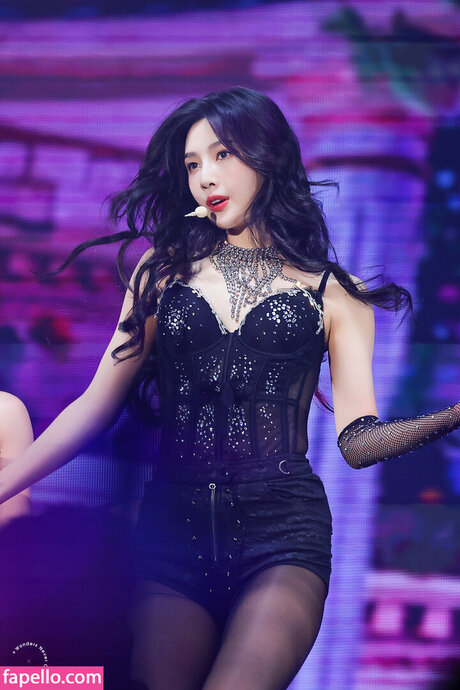 Park Soo young pornstar naked image