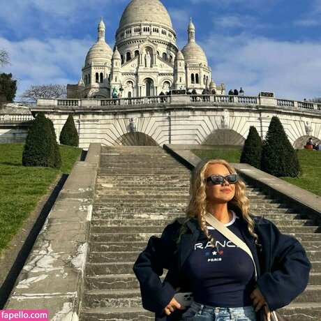 heleneelises nude star picture