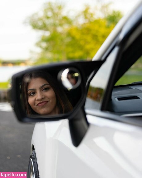 Styleison6 exclusive model image