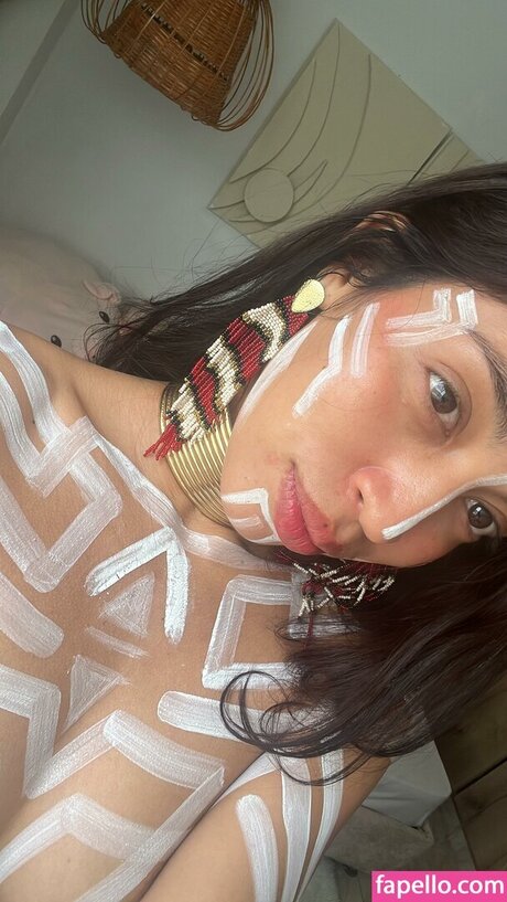 nikol je model sexy pics