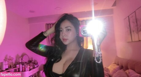 vyvybabiee sexy model galleries